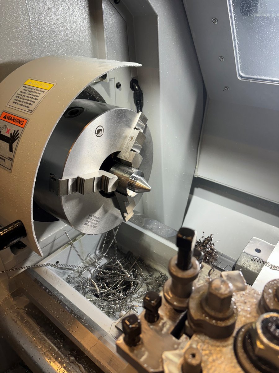 xyzmachinetools's tweet image. Remember the XYZ RLX 425 x 1.25m we sold last Monday? By Friday, it was delivered. Today, exactly one week from purchase, it&apos;s already producing parts in its new home at an engineering company in Bristol.

Your efficiency is our priority. 💪🔧✨
#XYZMachineTools #ExDemo #CNCLathe