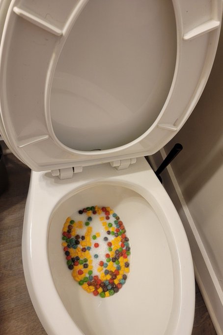 Breakfast is served. https://t.co/MhUGOtcTnw