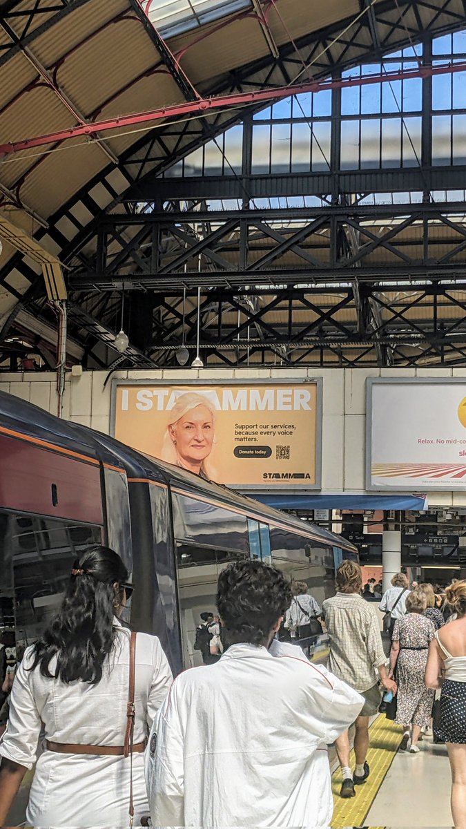 First day of Annual Leave, and saw this at Victoria Station!! Absolutely love to see it <a href="/stammer/">STAMMA</a> 😍