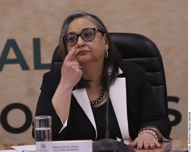 🚨HOY ES CUMPLEAÑOS DE NORMA PIÑA, MINISTRA PRESIDENTA DE LA SUPREMA CORTE DE JUSTICIA DE LA NACIÓN.

Enhorabuena mis mejores parabienes a la primera mujer en ocupar la presidencia de La Corte en su historia.

Y en un tiempo donde el poder político ha sido descomunal en su ataque