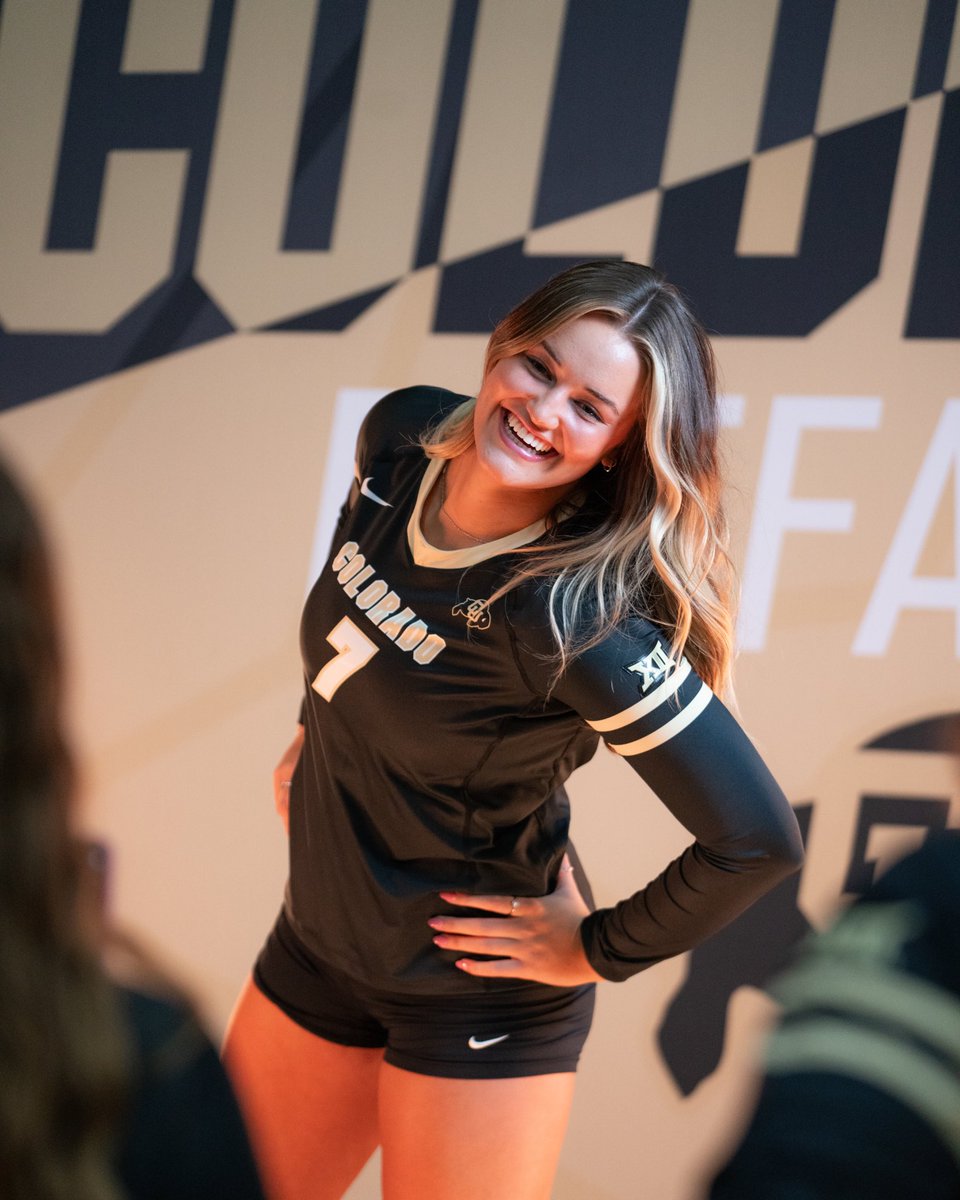 CUBuffsVB's tweet photo. Backstage pass to media day!! ☺️📸🏐

#GoBuffs // #CUVB https://t.co/1Wh2WxZ36D