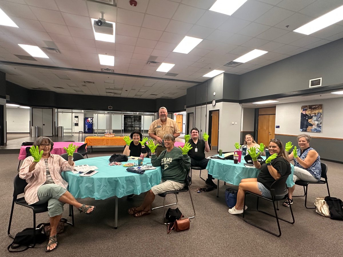 NortheastTech's tweet photo. Afton Campus recently hosted inservice to welcome their new employees to #NETech and #AftonCampus! It was a great opportunity for everyone to get to know each other and the campus. Substitutes also enjoyed a fun safety training with David Rice from Business & Industry Services!👋 https://t.co/rNBszmeakz