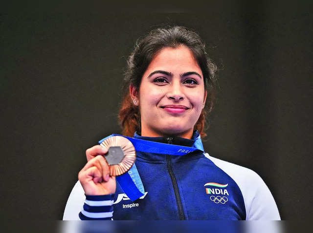 Pranav__ABVP's tweet photo. Shooter Manu Bhaker clinched India's first medal of the Paris Olympics 2024, striking bronze in Women's 10m Air Pistol final at the Chatearoux Shooting Center. 

OLYMPIC MEDALIST MANU BHAKER SAID "I READ BHAGAVAD GITA A LOT. IT HAS HELPED ME ALOT" https://t.co/1cSPjgv4oK