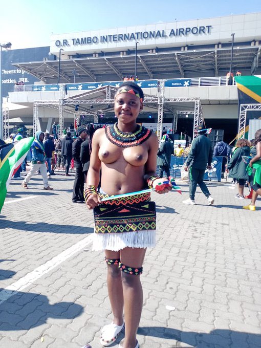 zoomafrika1's tweet image. Beautiful Zulu Virgin at O.R Tambo International Airport, South Africa 🇿🇦 ❤