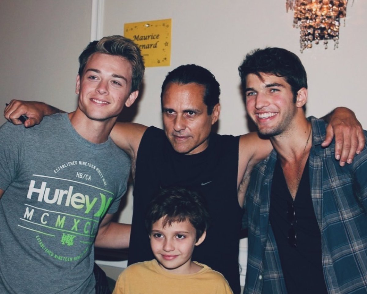 Maurice Benard (@mauricebenard) on Twitter photo RE-CREATING THIS PHOTO Sat, Aug 3rd at Embassy Suites in Glendale, CA
<a href="/mbstateofmind/">State Of Mind</a> in front of a very intimate audience with the incredible <a href="/bryan_craig/">Bryan Craig</a>
Me <a href="/duelly/">duelly</a> @jjbenard <a href="/bryan_craig/">Bryan Craig</a> will be there to take the picture and raffle it off to someone in attendance. RE-CREATING THIS PHOTO Sat, Aug 3rd at Embassy Suites in Glendale, CA
<a href="/mbstateofmind/">State Of Mind</a> in front of a very intimate audience with the incredible <a href="/bryan_craig/">Bryan Craig</a>
Me <a href="/duelly/">duelly</a> @jjbenard <a href="/bryan_craig/">Bryan Craig</a> will be there to take the picture and raffle it off to someone in attendance.
