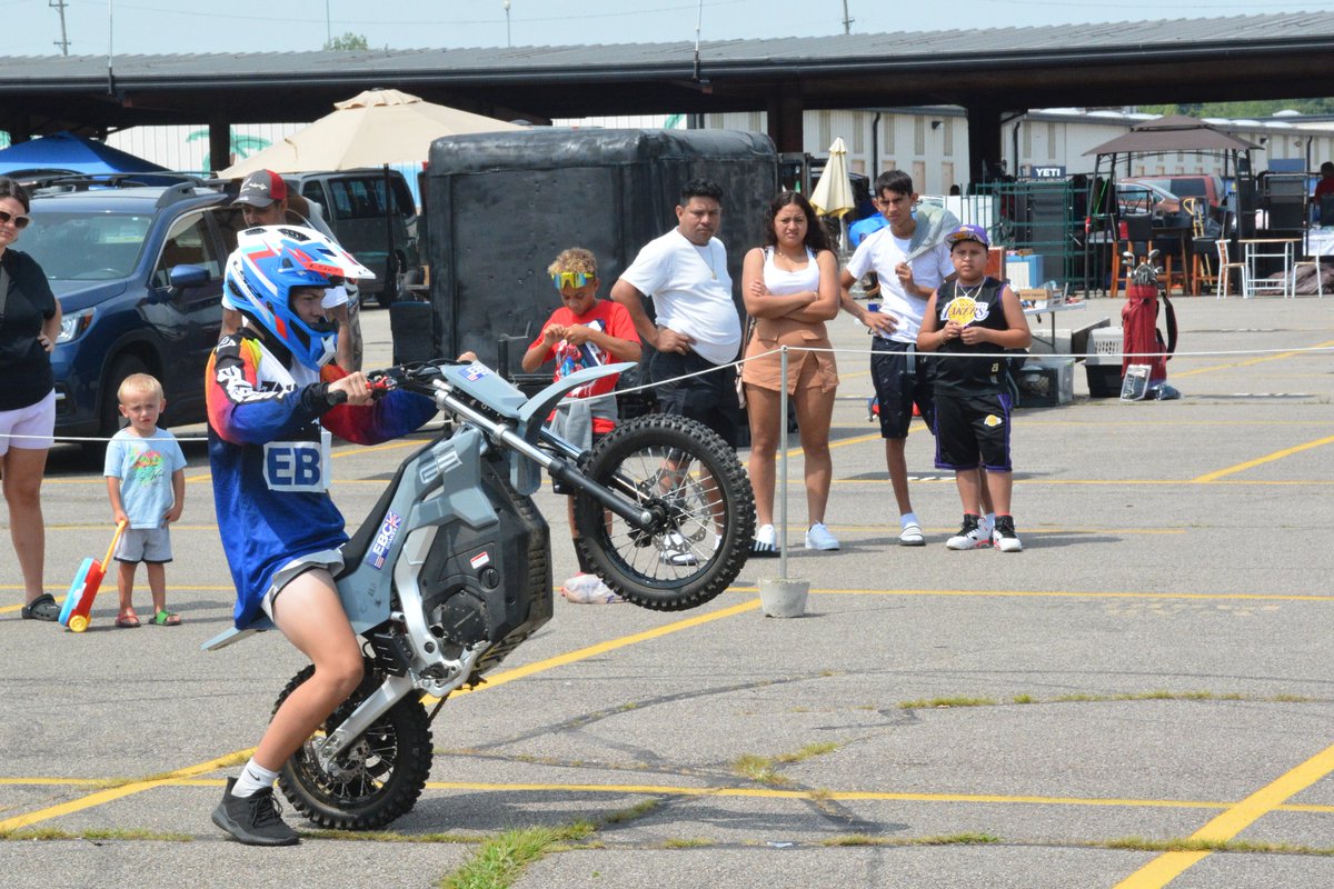 WHEELIE WIZZARD tweet media