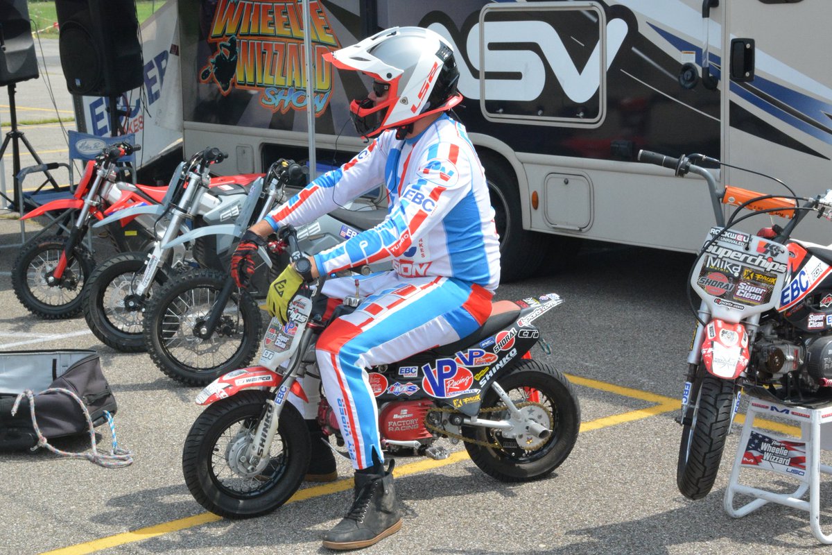 WHEELIE WIZZARD tweet media