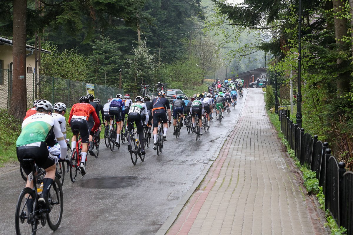 Nie spotkamy się w sierpniu
Okoliczności organizacyjne, zmuszają nas do ogłoszenia, iż Karpacki Wyścig Kurierów dla Amatorów, planowany na sobotę, 17 sierpnia br. w Baranowie Sandomierskim oraz Padwi Narodowej, nie odbędzie się w tym roku.