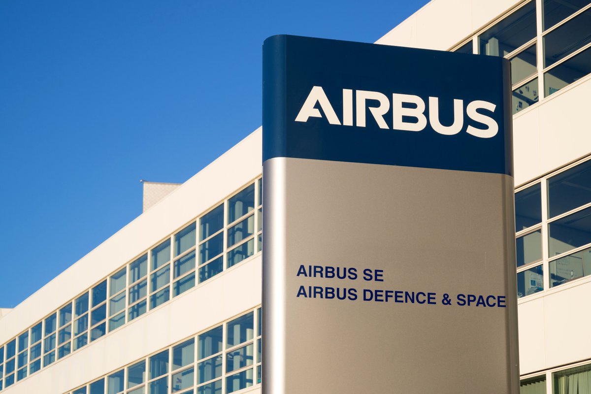 informando2025a's tweet image. 🚀📉 #Airbus ( $AIR.PA) planea una reestructuración de #SpaceSystems mientras continúa negociaciones de consolidación con #Leonardo de Italia🇮🇹 y #Thales de Francia🇫🇷. Un plan inmediato de contención de efectivo ya está en marcha y la reestructuración específica se anunciará en…
