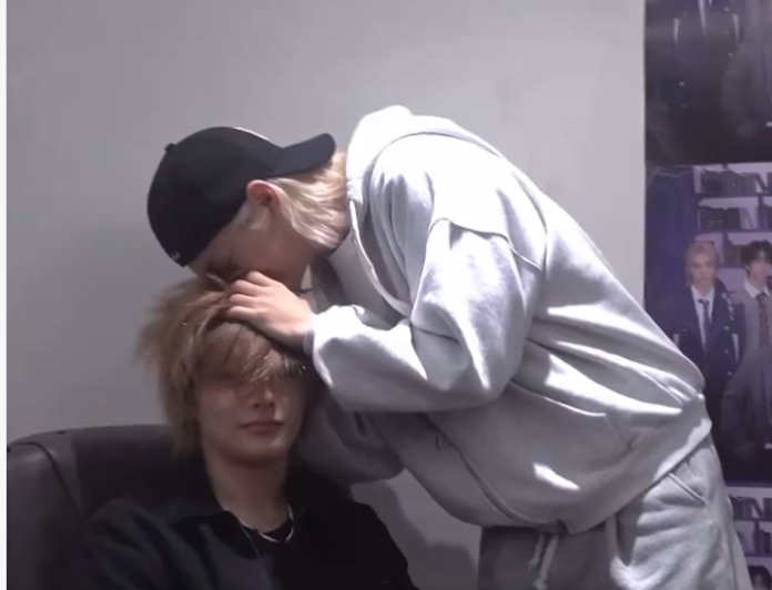 sd81624's tweet photo. @getbokked The face my cat makes when I nuzzle him too much 😂 Our poor maknae is loved to death #saveIN https://t.co/vVQku3pZbg