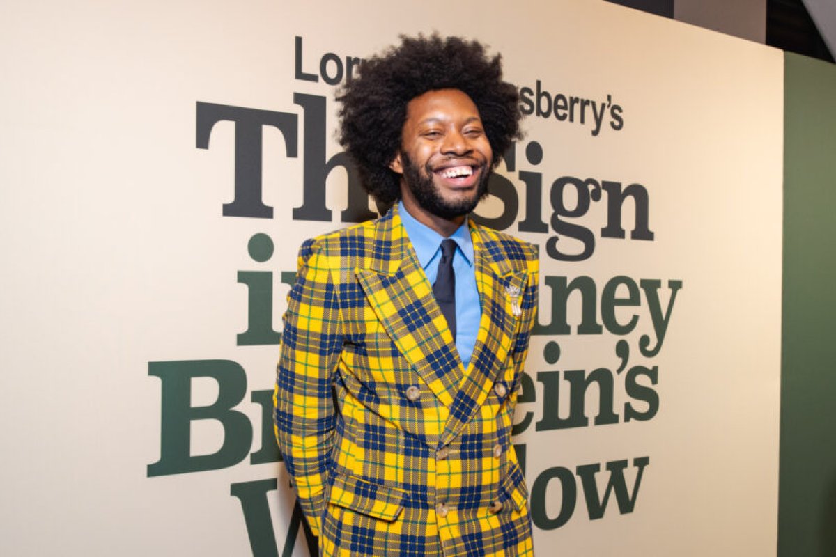 Yale Schwarzman Center (@yale_schwarzman) on Twitter photo Playwright Jeremy O. Harris has awarded Keegon Schuett the 2024 <a href="/yaledramaseries/">Yale Drama Series</a>  Prize. Schuett will be honored on October 25 at Yale Schwarzman Center, receiving the $10,000 David Charles Horn Prize. bit.ly/3SokxiT
📸by Rebecca J Michelson <a href="/playbill/">Playbill</a> Playwright Jeremy O. Harris has awarded Keegon Schuett the 2024 <a href="/yaledramaseries/">Yale Drama Series</a>  Prize. Schuett will be honored on October 25 at Yale Schwarzman Center, receiving the $10,000 David Charles Horn Prize. bit.ly/3SokxiT
📸by Rebecca J Michelson <a href="/playbill/">Playbill</a>
