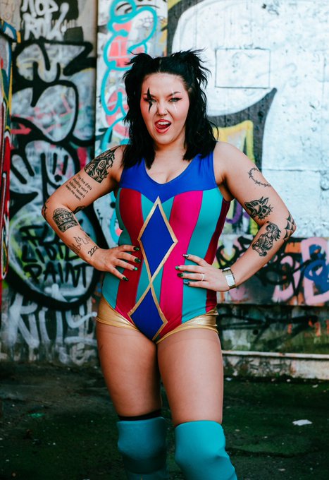 𝔦 𝔩𝔦𝔳𝔢 𝔣𝔬𝔯 𝔱𝔥𝔢 𝔞𝔭𝔭𝔩𝔞𝔲𝔰𝔢 https://t.co/qh2EBQalBQ