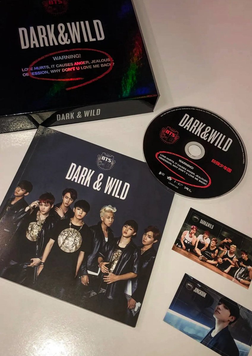 kookcollect's tweet photo. bts emo 👊 https://t.co/VRBuZqSQod