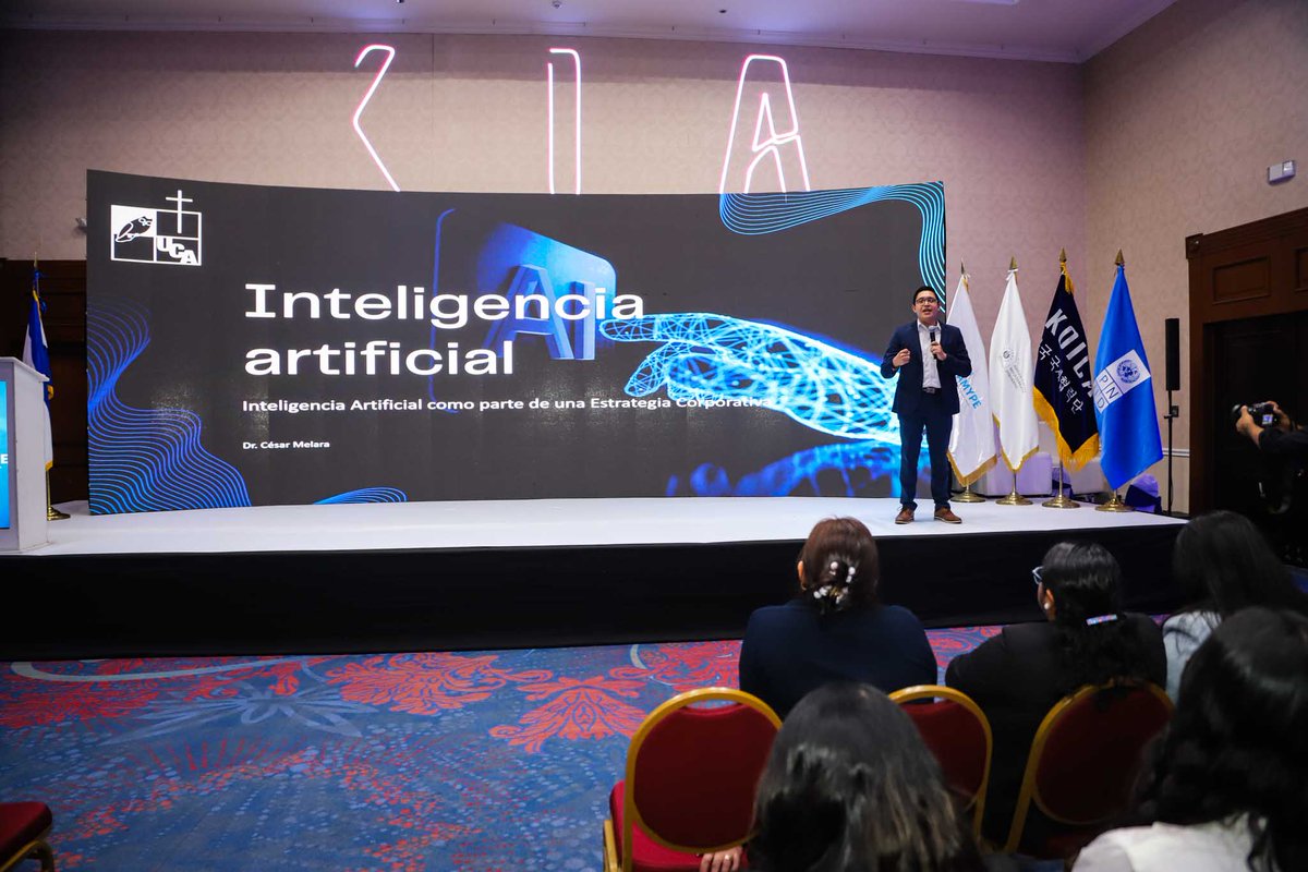 CONAMYPESV's tweet photo. #ForoSTEM | Finalizamos la jornada con la última #PonenciaMagistral sobre la "#InteligenciaArtificial como parte de una estrategia corporativa", a cargo de César Edgardo Melara, director de la Carrera de Ingeniería Industrial de la #UCA. https://t.co/7p7Lj0aWZf