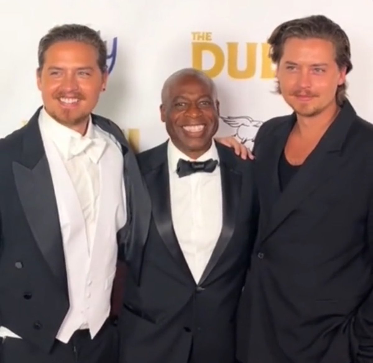 FilmUpdates's tweet photo. Phill Lewis reunited with Dylan and Cole Sprouse. https://t.co/J7hET4hAol