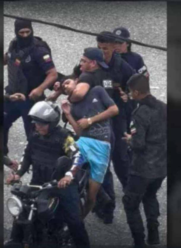 samolihector's tweet photo. #29Julio #Barquisimeto Así quedó grabada la represión de los protestantes en la avenida Libertador a la altura de la calle 29 entrada a San José...

Todas estas imágenes me la están haciendo llegar distintos vecinos #EleccionesVenezuela2024 https://t.co/LiWfxmboWq