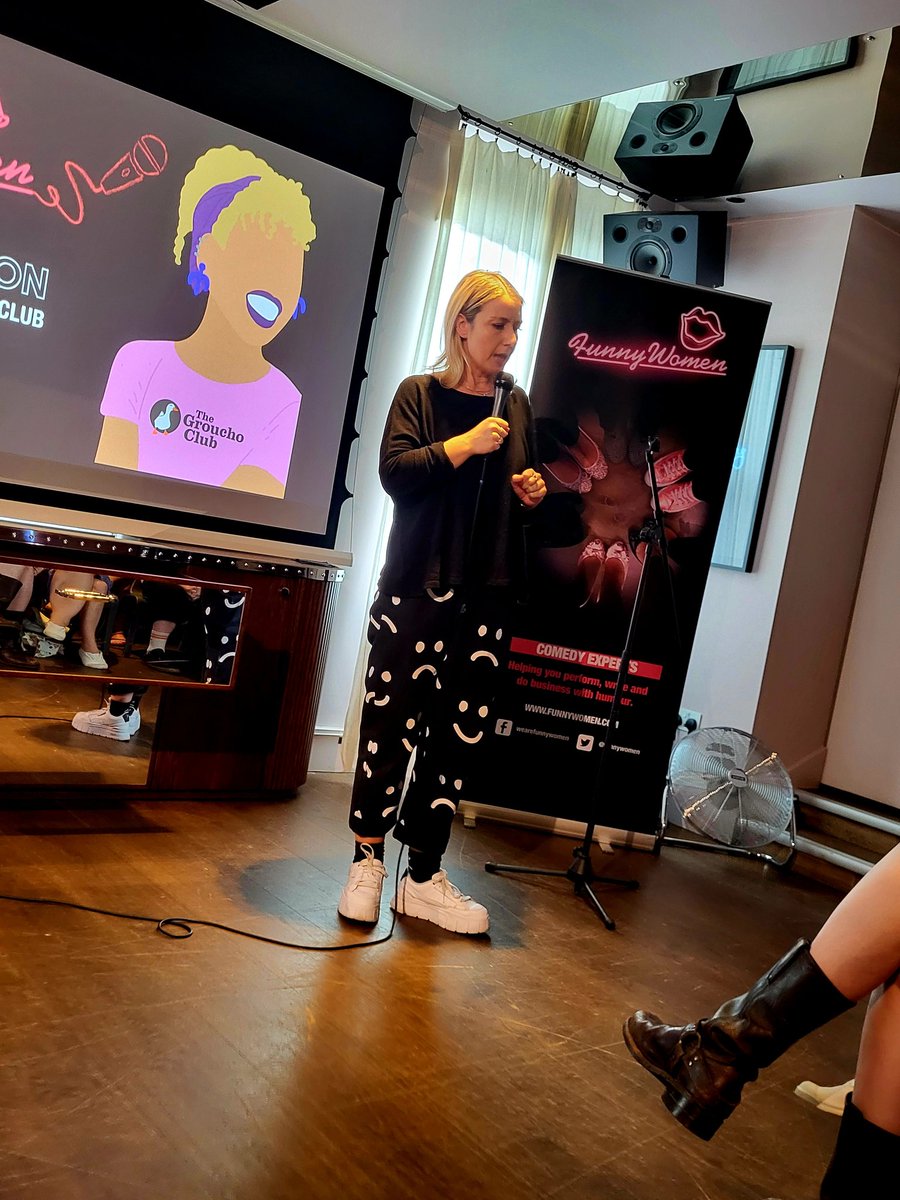 funnywomen's tweet photo. Here's just a few of the snaps we were able to get tonight! These women were absolutely hilarious #funnywomen #womenincomedy #londoncomedy https://t.co/t5hLscYHv9