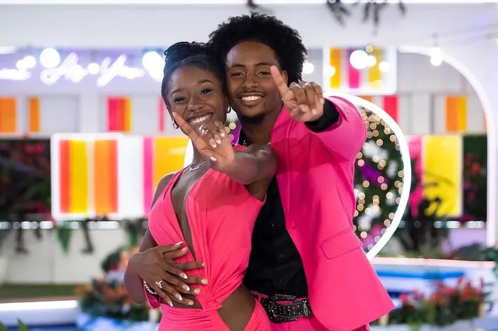 trecytulsh's tweet photo. Love island USA and UK  winners are BLACK! Love this for us  #loveisland https://t.co/54QwlO4E0w