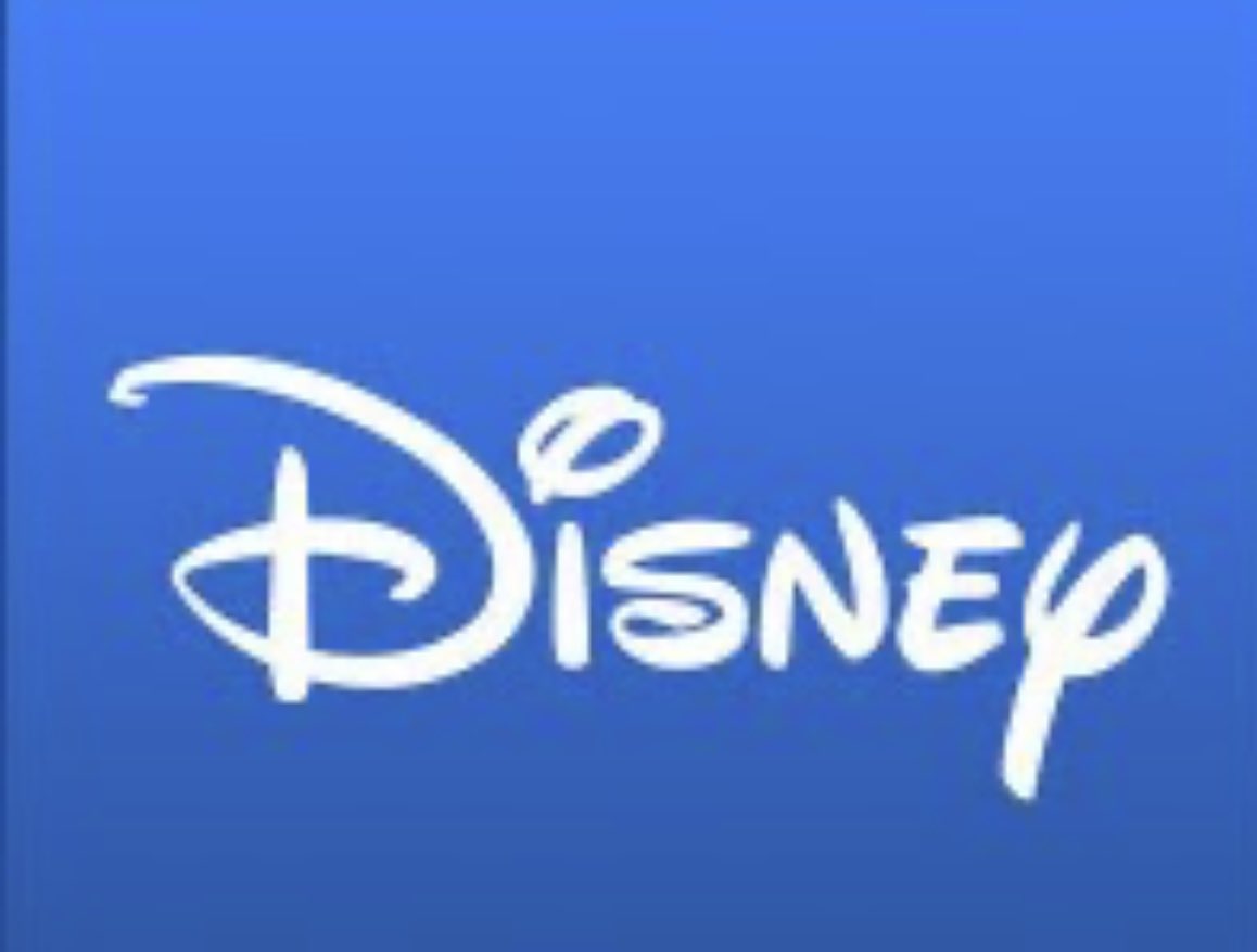 ayyucemalkoc's tweet photo. Disney’e küçükken Disnep diyordum çünkü o benim için y değil p harfiydi. Bugün ilk kez okuyo olsam yine p  okurdum. Çok haklıyım, as always… https://t.co/G4uUjCM6T9