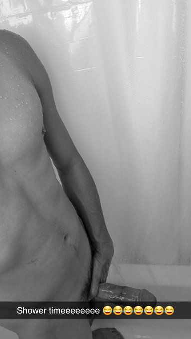 Just a friendly reminder....my dick 🤣 https://t.co/vecLHxG5gf<a href="/tag/bigdick"class="tags"><span>#bigdick</span></a>