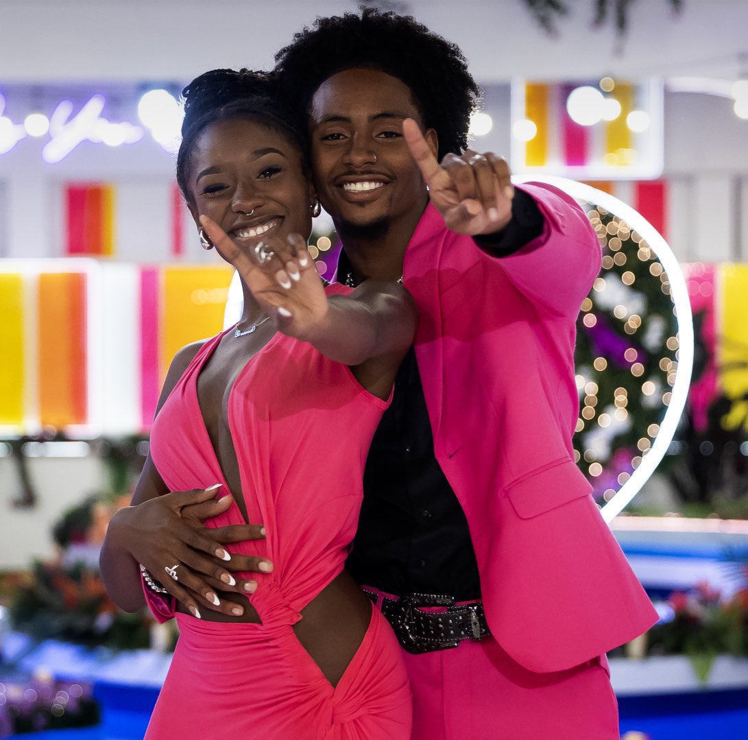 This one is for you Dr Umar #loveIsand