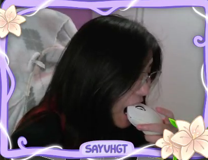 vla_gaming's tweet photo. tudo normal por aqui... boa semana pra vcs 💜 https://t.co/XaNDcCh9C4