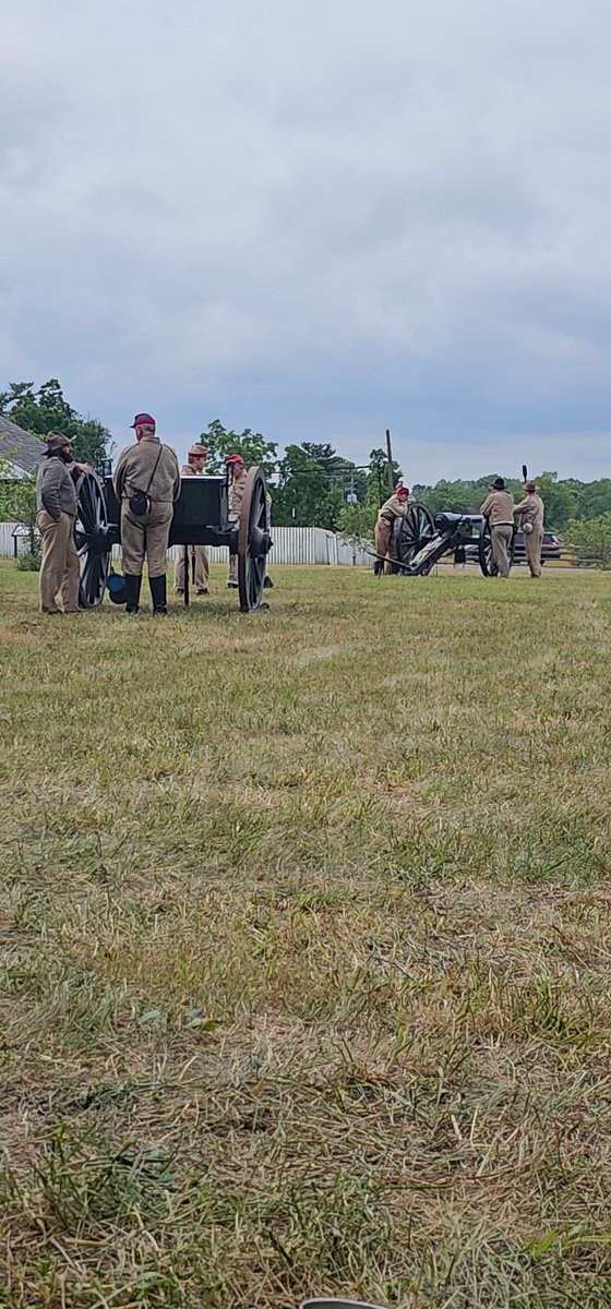Civil War battles were quite often decided with the employment of artillery. Operating a gun normally required 7 soldiers plus an entire host of supporting members such as drivers and smiths. Here are some images of the process from a recent program at Lee's HQ in Gettysburg.