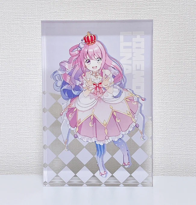 ルーナ姫のアクリルブロックです反射が怖かったので遠めに撮影して拡大しております、こちらはかなり数が少ないのでご希望の方がいらっしゃいましたらお早めにお願いします#C104 #夏コミ 
