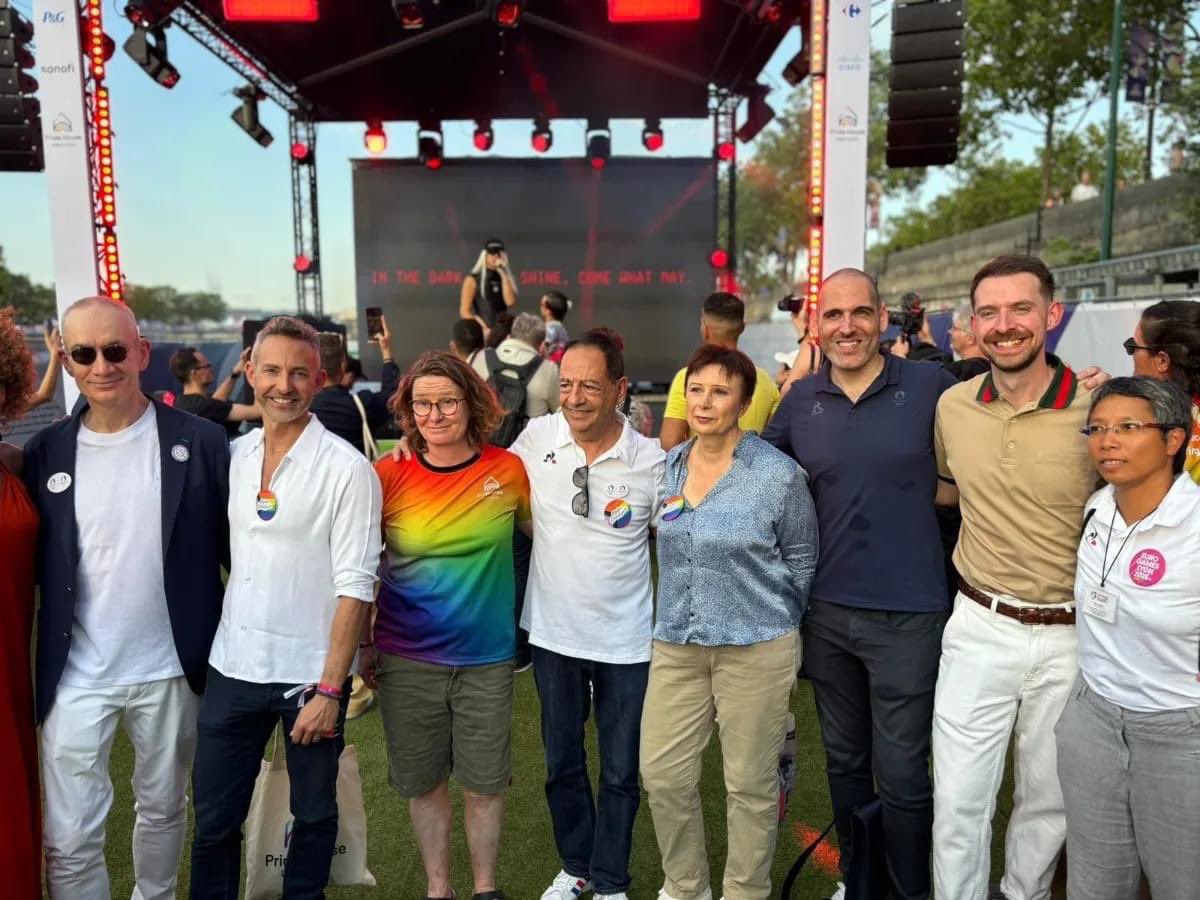 Aux côtés de <a href="/JeanLucRomero/">Jean-Luc Romero-Michel</a> avec <a href="/IanBrossat/">Ian Brossat</a> <a href="/YRoszewitch/">Yohann Roszéwitch</a> pour inaugurer la Pride House de ces #JOP2024 . Depuis Vancouver en 2010, le site des fiertés des jeux revendique l’inclusion par le sport ds les compétitions et lutte contre les lgtbphobies. C’est aussi un spot festif!