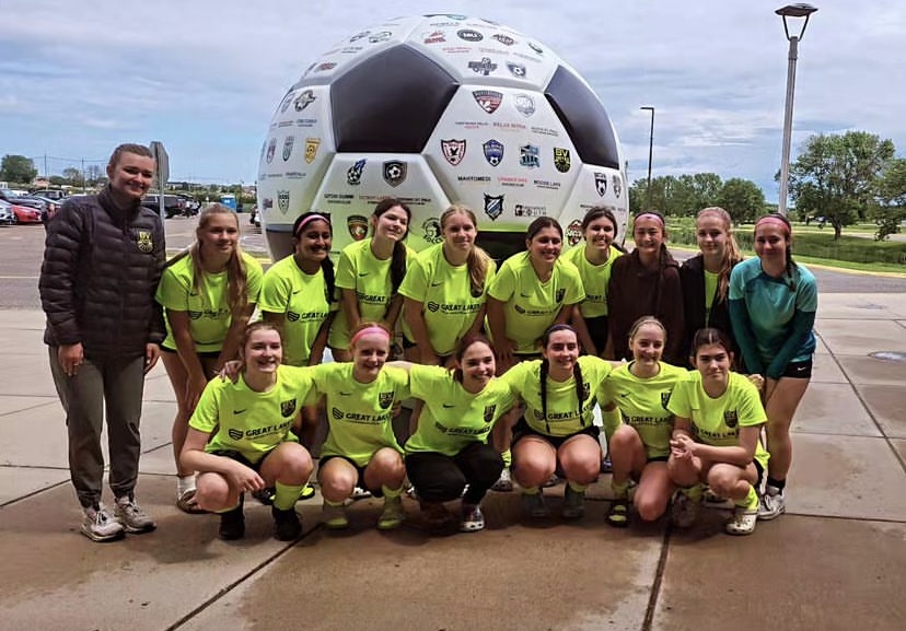 BVUnitedSC's tweet photo. #Throwback to the MN #USACup Qualifier! ⚽️
Your hard work and accomplishments truly shined—be proud of everything you've achieved! 🌟👏 #HardWorkPaysOff #BVUnitedPride
Interested in joining our competitive programs? Learn more here: https://t.co/OB0Eq34TWD https://t.co/vlfaM6do0p