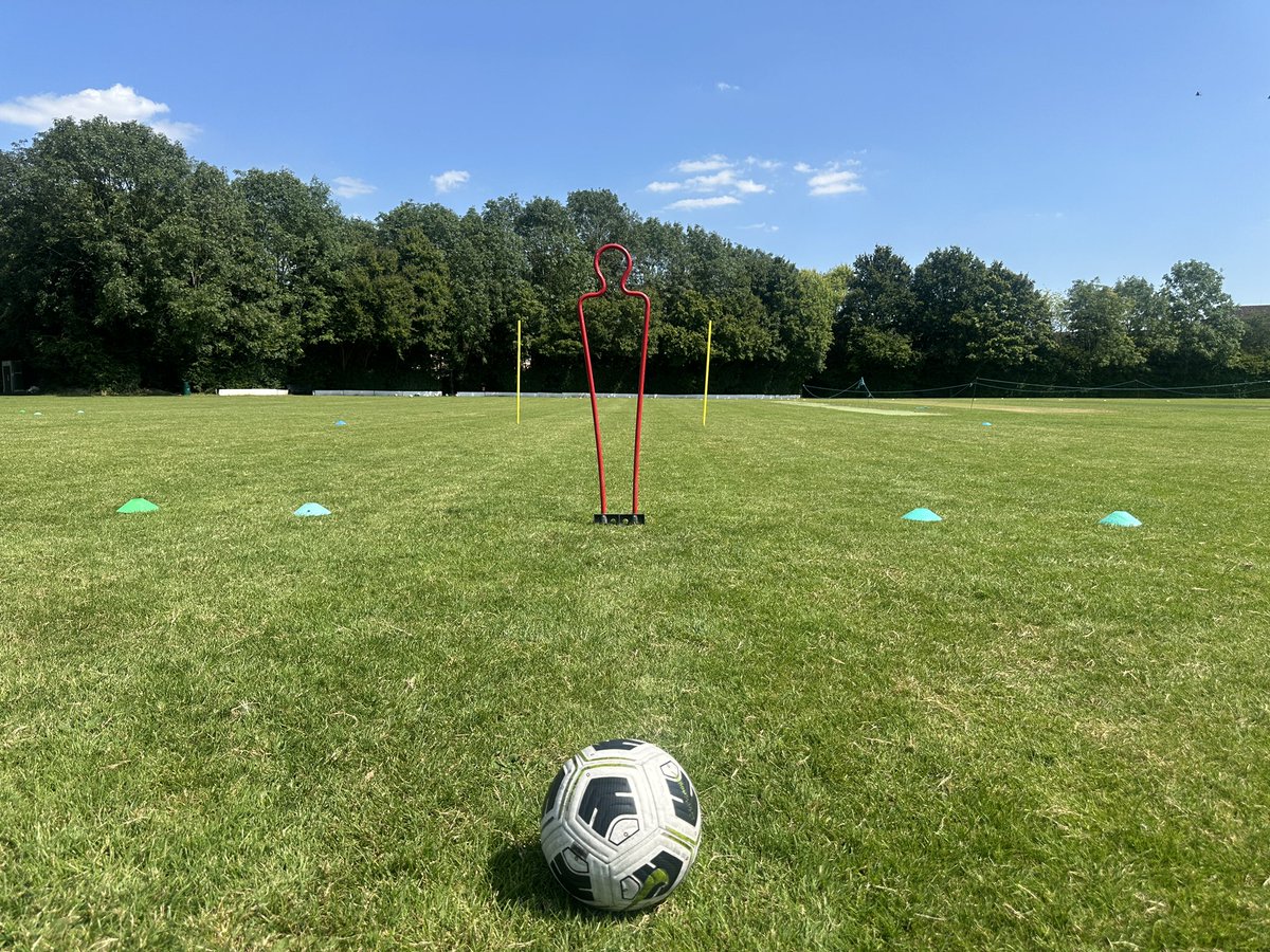 miltonfc_'s tweet photo. MILTON CAMP ⚽️

We kicked off day 1 of our 4 day euros football camp @ the Sycamores this week! 😍

All children attending today focused on Phil Foden &amp; his ball mastery attributes 🔥 It was a hot one but they smashed it ☀️👏🏻💙 https://t.co/MrjaU1TsKS