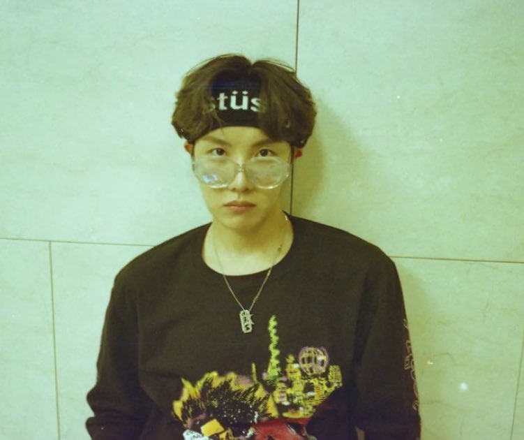 jhopewaist's tweet photo. 79 days left 🫶🏻 https://t.co/5xb4k6IWBu