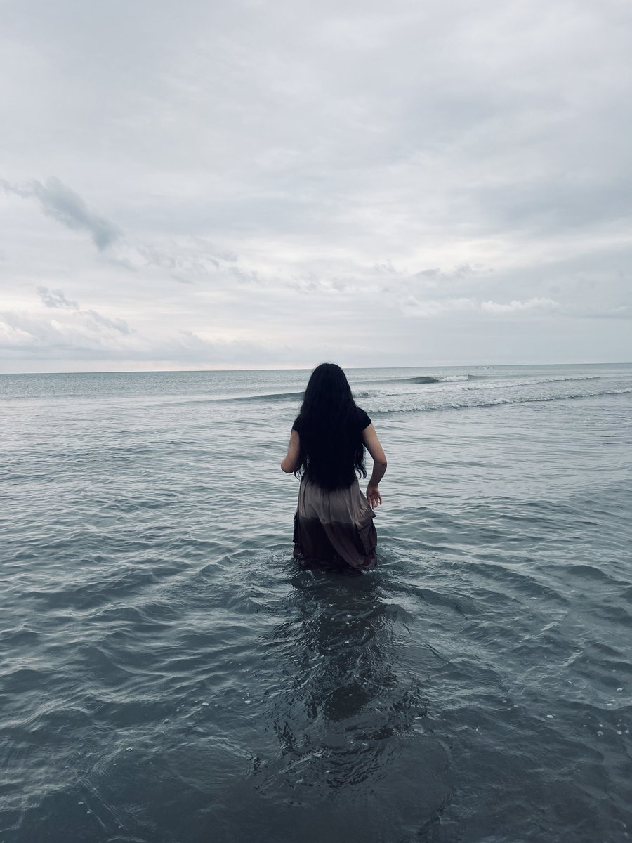 sepi_dehf's tweet photo. Come to the sea https://t.co/E8Ev6G105E