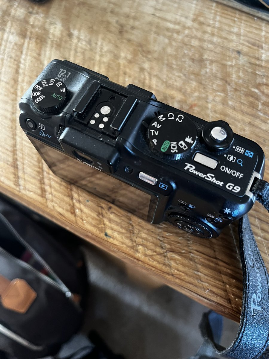 AdamT1991's tweet photo. 📷 Picked up a sought after camera, this one is from 2007 - the #Canon G9 PowerShot featuring a 12.1mp CCD sensor.
. . .
#photograghy #canonuk #canonphotography #canong9 #digicam #digicams #digicamphotography #ccdsensor #ccdcamera https://t.co/f1x5oOMsIR