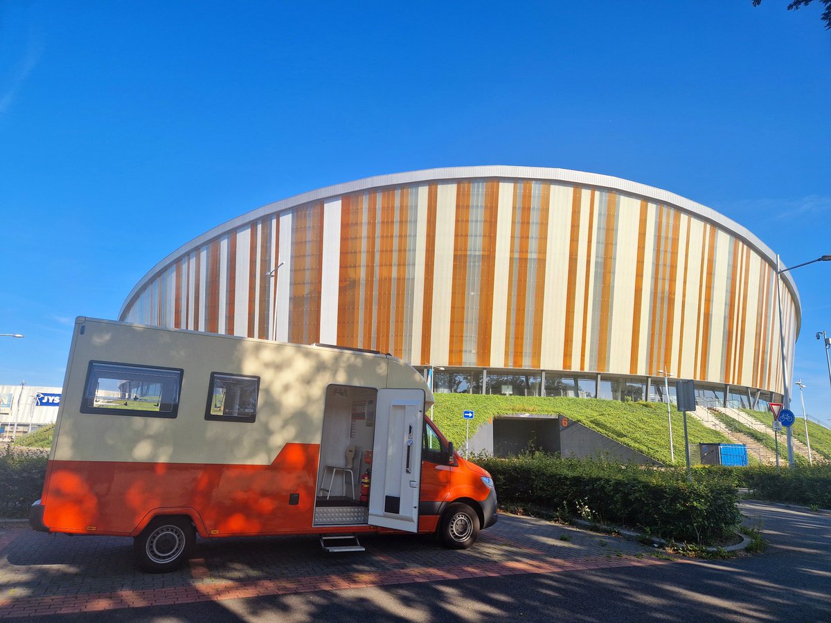 Één van de plekken van vandaag, en dooooorrrrr! #apeldoorn #omnisport #school #rijdendeschool #kermis #kinderenvandekermis