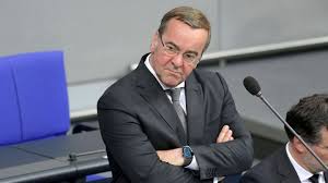 Als dieser Pistorius sagte Deutschland müsse jetzt die militärische Führung in Europa übernehmen wurde mir schon übel.
Das hatten wir schon zweimal und wie es ausgeht wenn Deutschland die militärische Führung übernimmt, wissen wir auch von diesen Zweimal!