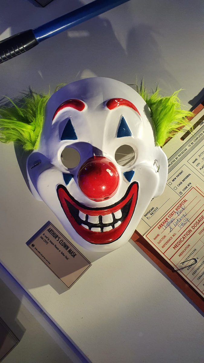 Library_Alison's tweet image. The #BatmanUnmasked exhibition in #Manchester is BRILLIANT!! Original costumes, props and vehicles from the #DCStudios films and immersive rooms. Highly recommend. My favourite - Arnie&apos;s Mr Freeze slippers ❄️🦇