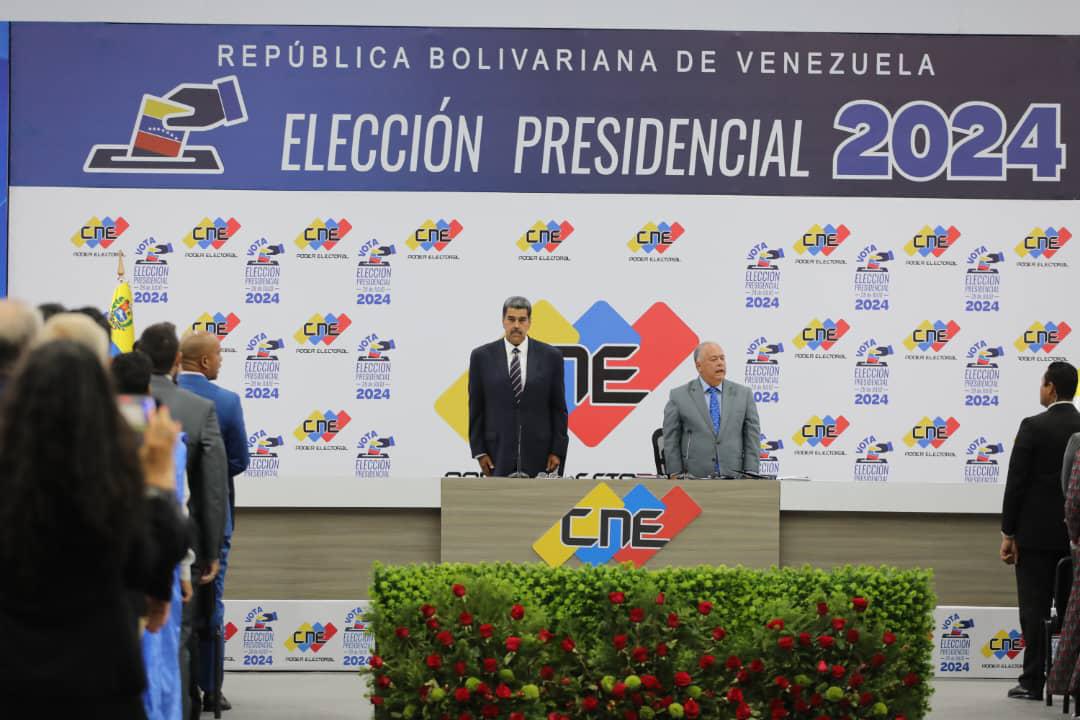 Juan_Dugarte's tweet photo. Acto de Proclamación de Nicolás Maduro Moros como Presidente Electo de la República Bolivariana de Venezuela para el período 2025-2031.

Venceremos 🇻🇪🚩 @NicolasMaduro https://t.co/hxcjPPg4YW