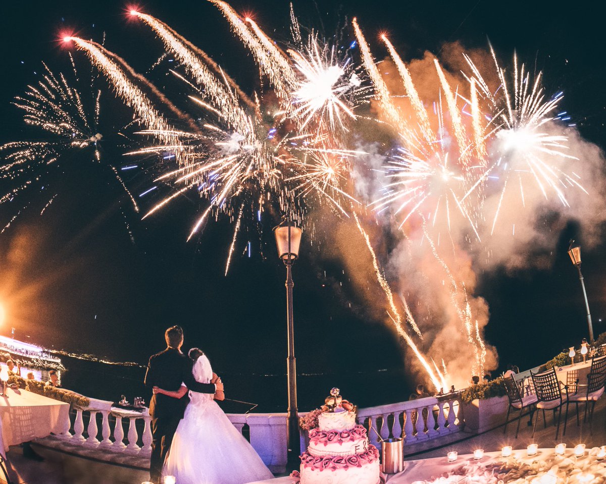 Heute ist unser 7. Hochzeitstag 🤯
Wie schnell rennt die Zeit bitte? Es ist echt so, je älter man wird, desto schneller fühlt sich ein Jahr an. 

Mit Kind wird das jetzt vermutlich nooooch schneller. 

Life is short. Umgebt euch nur mit Menschen, die ihr im Herzen tragt ♥️