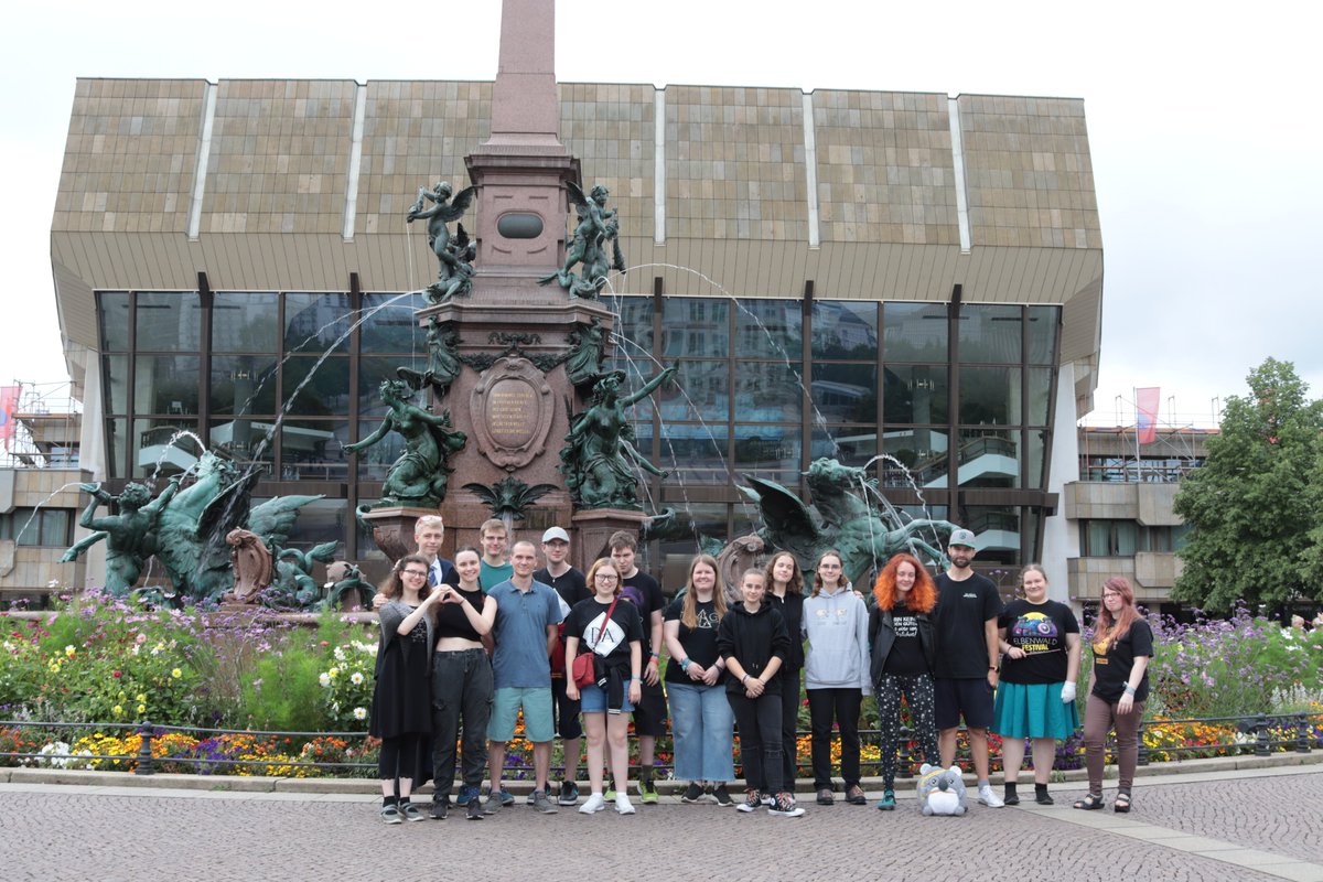 derpaneo's tweet photo. Vielen Dank für das tolle #DAibzig Wochenende💜🖤Es war richtig schön euch alle zu sehen und Zeit miteinander zu verbringen!✨#DA
DAnke an Alex fürs Bilder machen und an Debby für das gemeinsame Organisieren🥰
Ihr seid alle wundervoll!💙 https://t.co/g3KKg66cPF