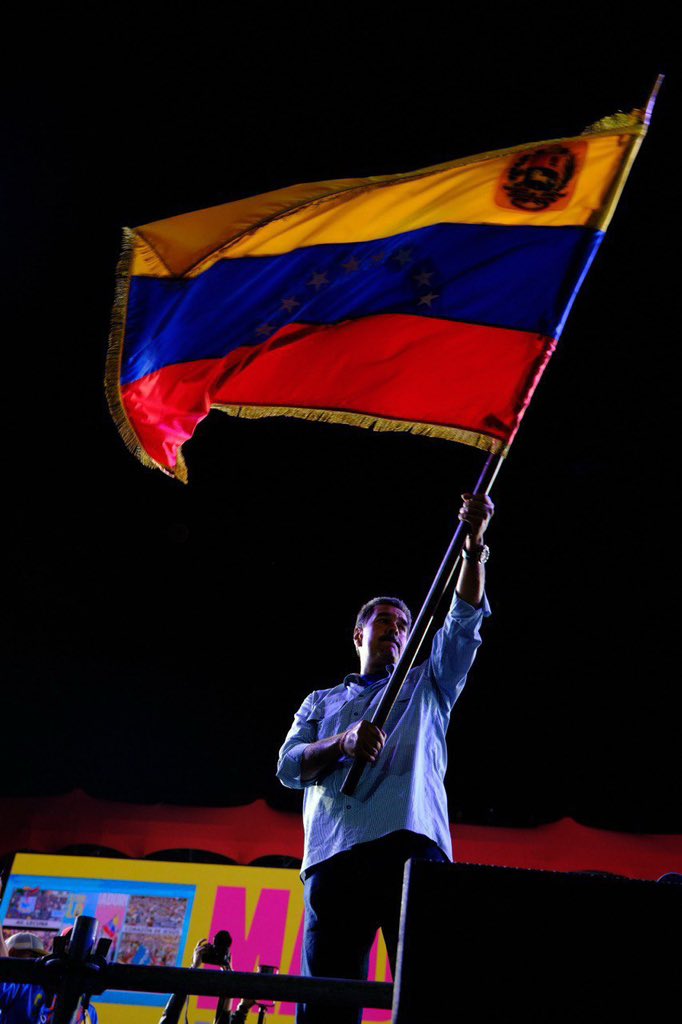 Arturo Perroni (@arthur0002) on Twitter photo Se los dije 🔊
¡Triunfó la paz y ganó Venezuela! Tenemos Pdte. para rato, no se equivoquen que no volverán. <a href="/NicolasMaduro/">Nicolás Maduro</a> <a href="/_LaAvanzadora/">Yelitze Santaella</a> <a href="/pedrodiazg59/">Pedro Diaz</a> . ¡Viva nuestro conductor de victorias! Se los dije 🔊
¡Triunfó la paz y ganó Venezuela! Tenemos Pdte. para rato, no se equivoquen que no volverán. <a href="/NicolasMaduro/">Nicolás Maduro</a> <a href="/_LaAvanzadora/">Yelitze Santaella</a> <a href="/pedrodiazg59/">Pedro Diaz</a> . ¡Viva nuestro conductor de victorias!