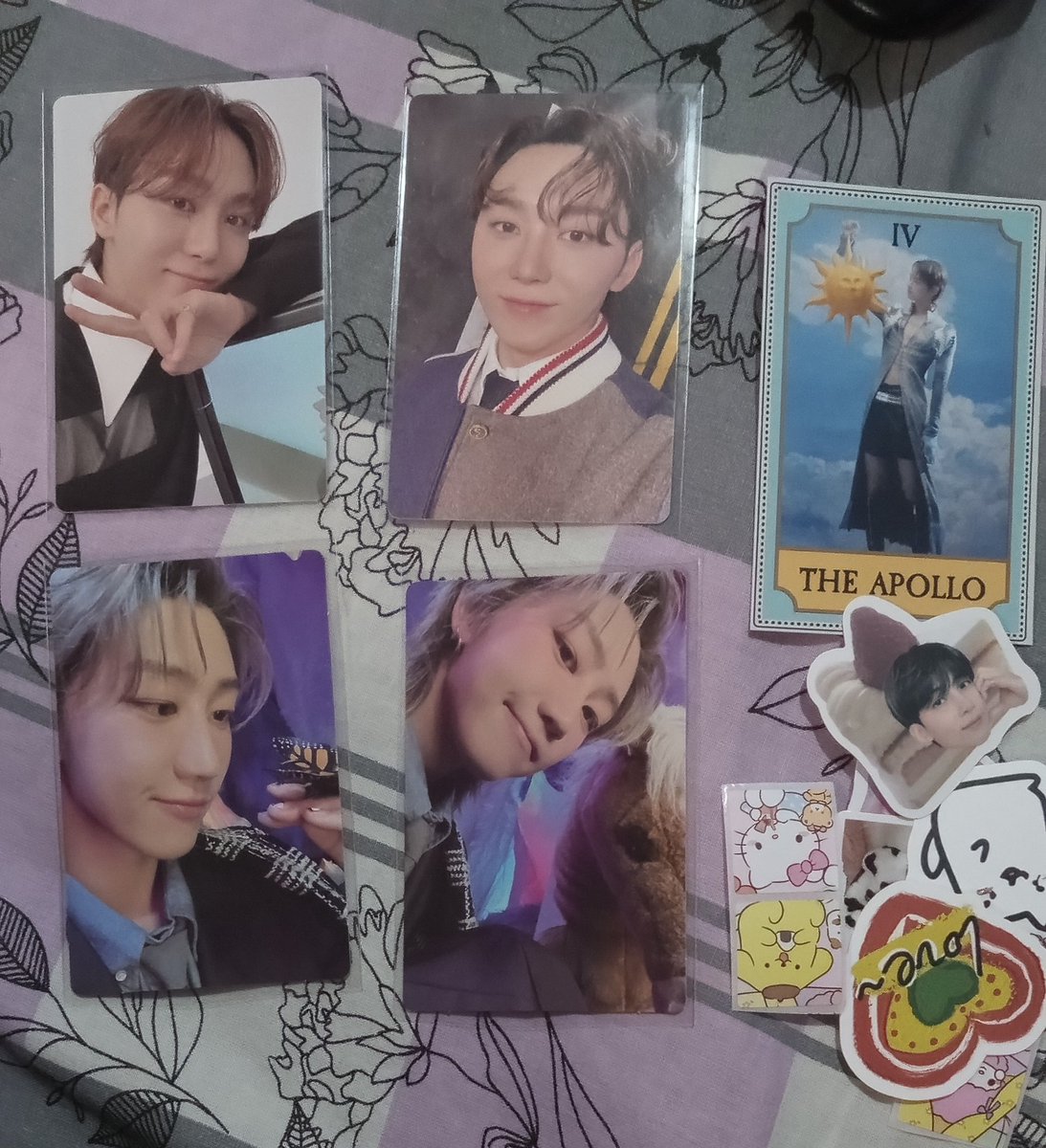 hhaosboo's tweet photo. feedback positivo para as @woozynhos @gyuvinart por terem organizado a ceg que me deu esses kwan's e o saldão que me deus esses haos https://t.co/ulkXOfGecF