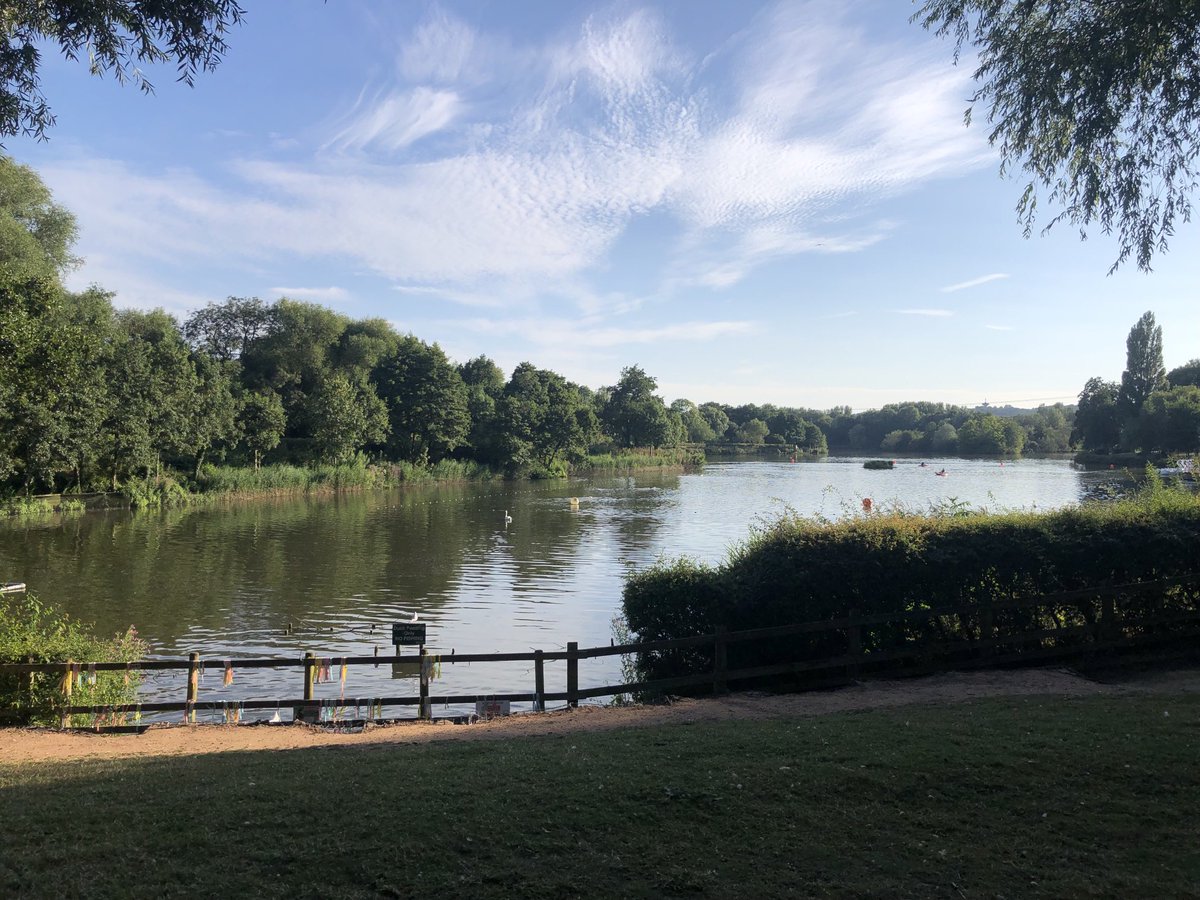 Mitchofworcs's tweet photo. Beautiful evening at arrow Valley Lake - and swimmers! https://t.co/aWB9EojnyT