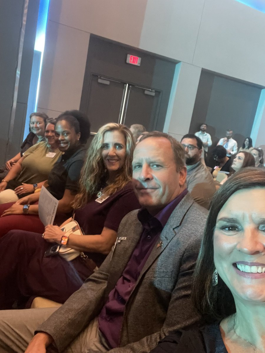 AmyMarek2's tweet photo. #AAEAFutureofEd #amazinhazen https://t.co/S3n4YHaegF