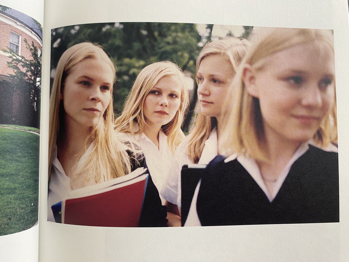 labrinaris's tweet photo. the virgin suicides
from archive https://t.co/fAARhzMzwP