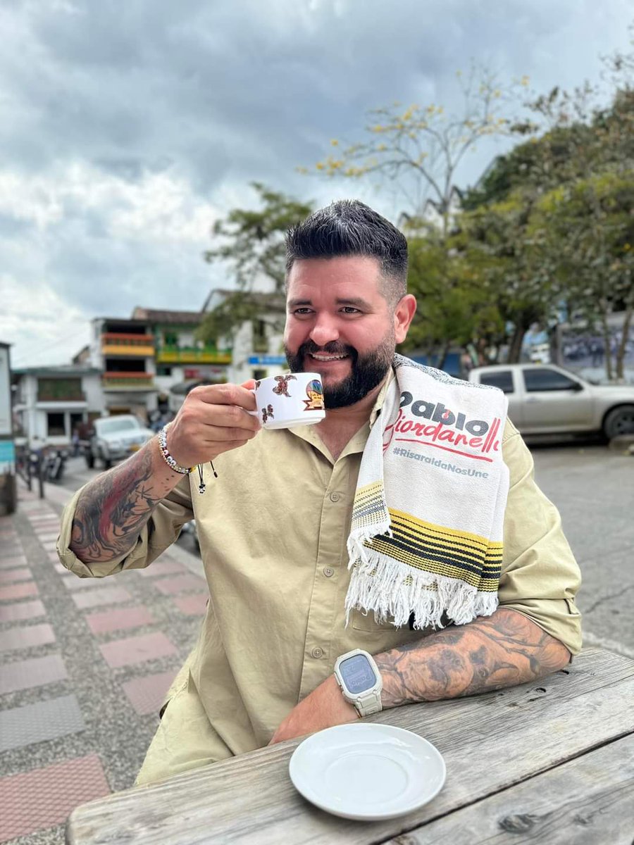 pgiordanelli's tweet photo. ¡¡Qué rico un cafecito ☕️♥️!! 
Cada café cuenta una historia, cada taza revela algo de sus orígenes y tradiciones. 

☕🌿 #CaféDeOrígen #Colombia #cafederisaralda #SaborTradicional #tradicion #risaralda #apia #calledelcafe https://t.co/j3Y0xLtjpZ