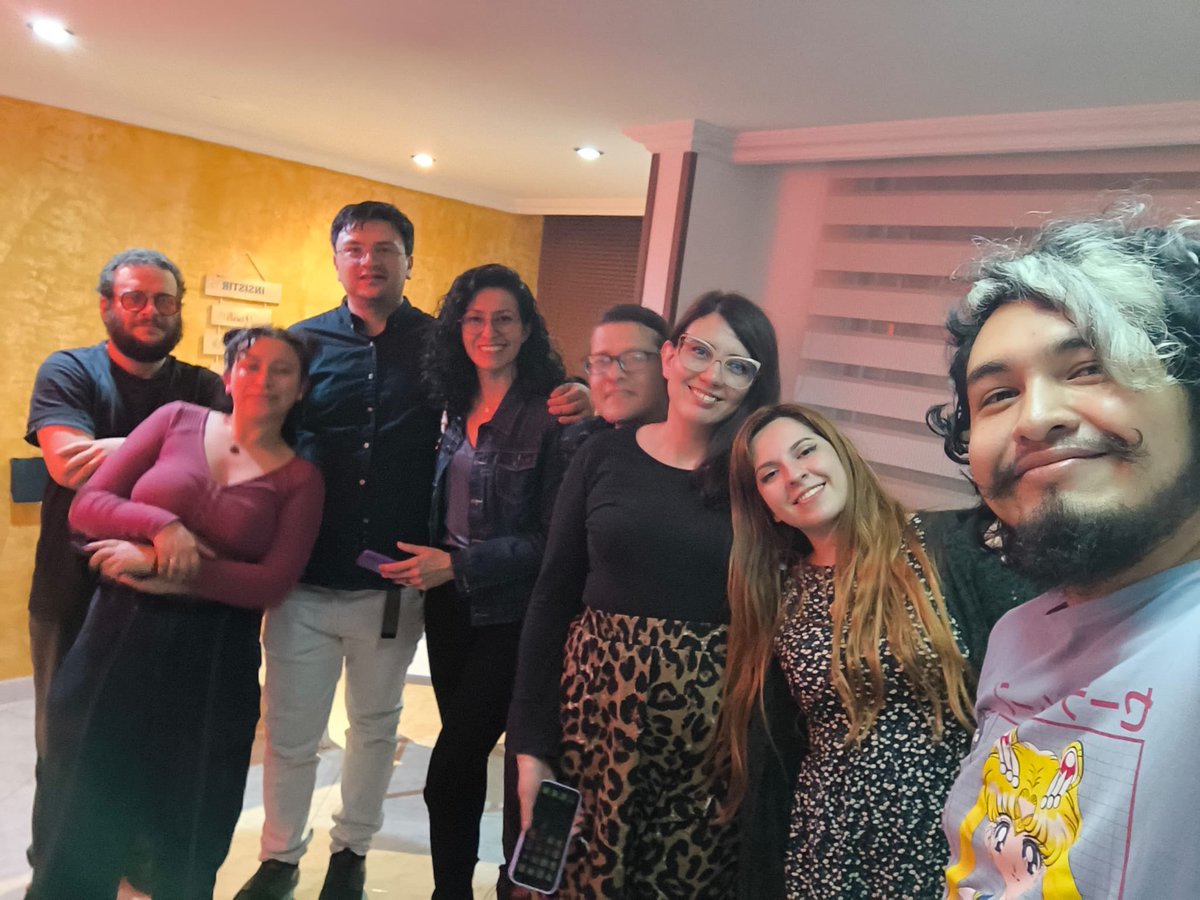 Suricata ridícula pero no abogada 🪲🦕 tweet media