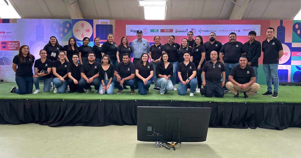 Cuando no está el jefe vs. Cuando viene el jefe 🤣

#Expo #Agro #tianguis #CANACINTRA #Industrial #Saltillo #humor #vidalaboral #godineztime #godin