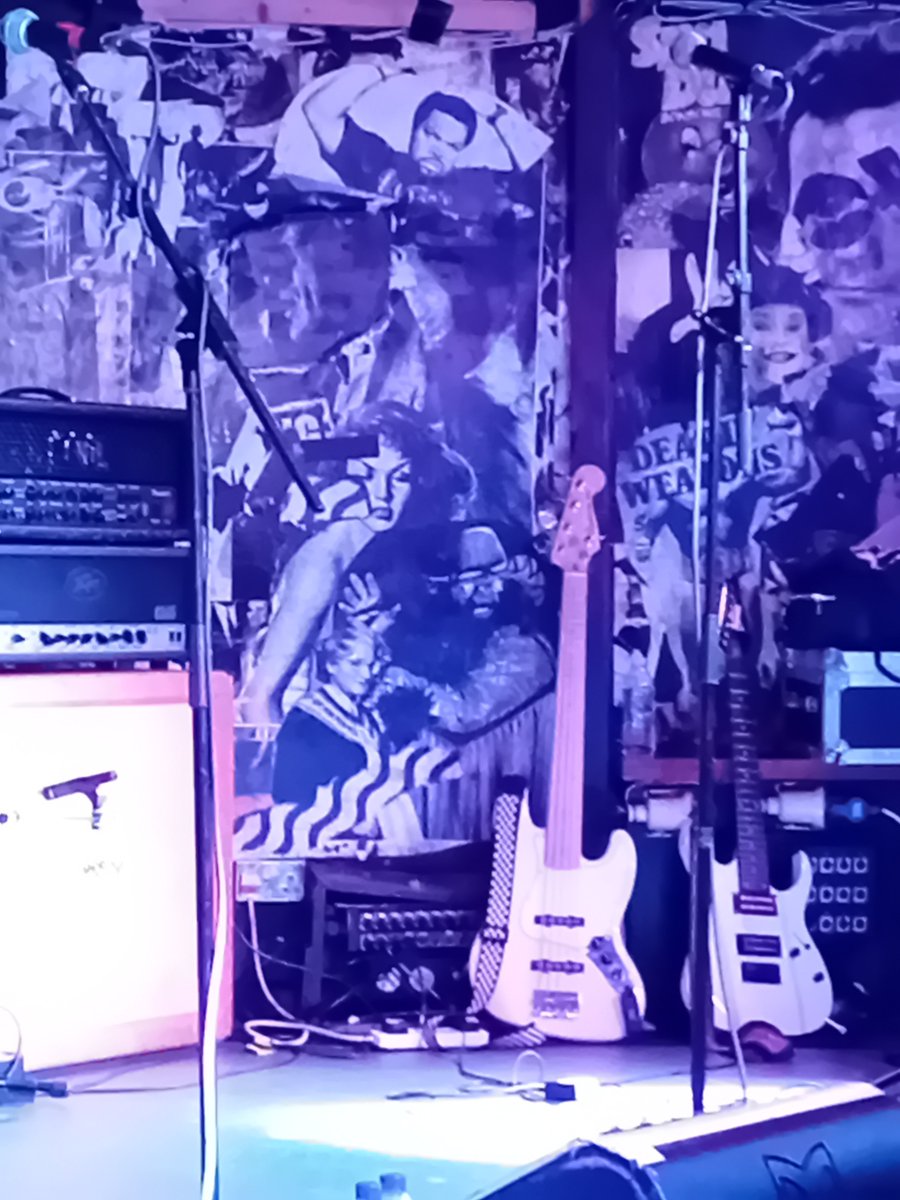At a gig and the Mega Powers have apparently played here.

Savage collage on the wall and Hogan Hasbro behind the bar.
My kind of venue.
