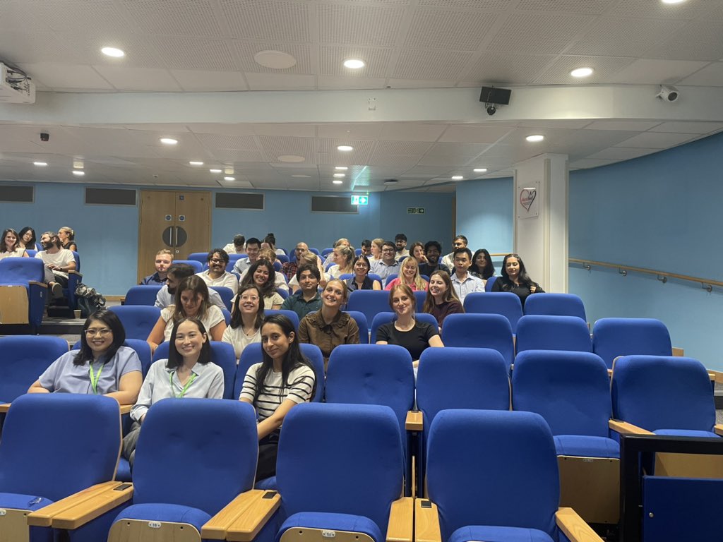 Julie Brooks 💙 tweet media